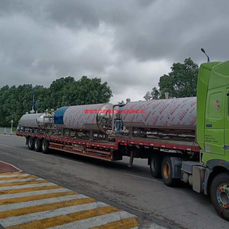 周末也阻挡不了发货的脚步两套二拖一玉米杀菌锅黑龙江走起